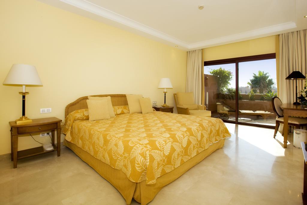 Bahia Beach Apartments Estepona Room photo